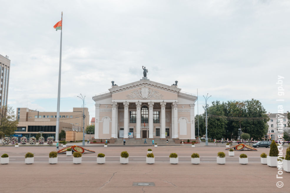 17 июля в Гомельском облдрамтеатре артисты театра и кино из Москвы презентуют комедию «Телохранительница»
